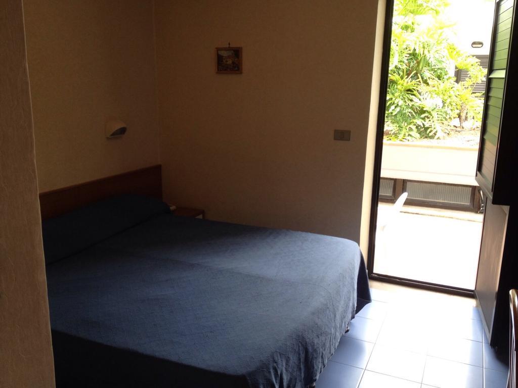 Hotel B&B Marina Capaccio ภายนอก รูปภาพ