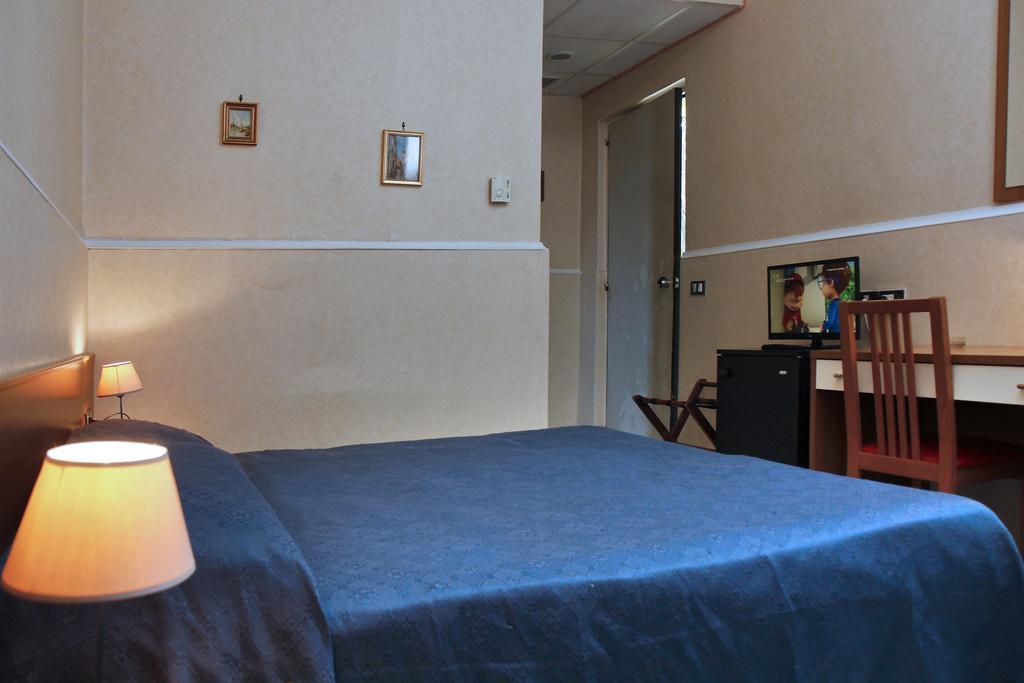 Hotel B&B Marina Capaccio ภายนอก รูปภาพ